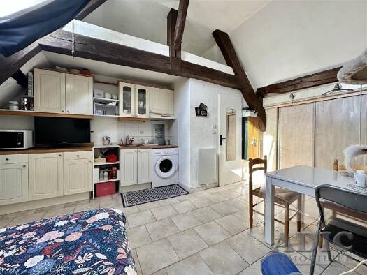 Appartement à vendre 90 000 € 1 pièce 27 m² Étage 2/2 Ouest Centre Sud Dammartin-en-Goële 77230