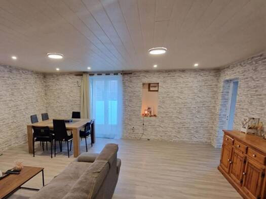 Maison à vendre 151 000 € 10 pièces 6 chambres 245 m² 544 m² de terrain Colombier 70000