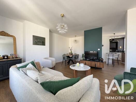 Appartement à vendre 174 900 € 3 pièces 2 chambres 79 m² Étage 2/3 Centre Est Épernay 51200
