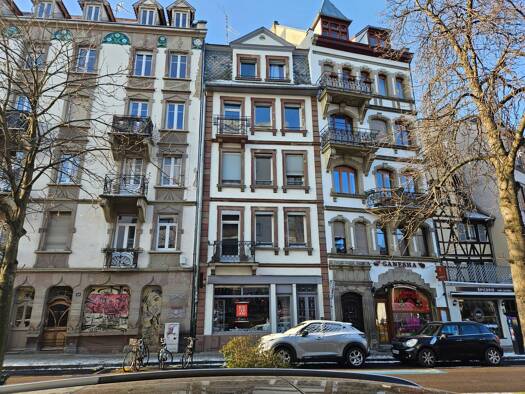 Local d'activités à vendre 233 600 € 52 m² d'espace de stockage Strasbourg 67000