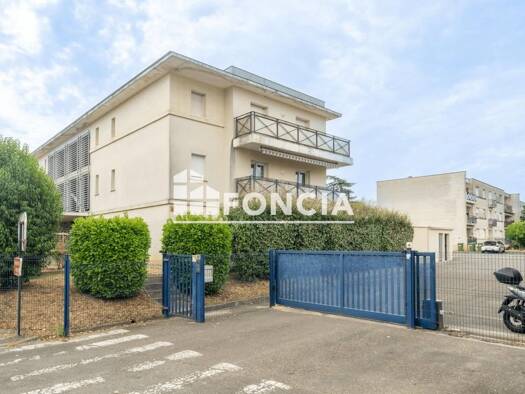 Appartement à vendre 198 000 € 3 pièces 2 chambres 73 m² Étage 2/2 Cavailles-Camparian Cenon 33150