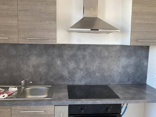 Appartement à vendre 86 000 € 4 pièces 3 chambres 66 m² Étage 7/1 Le Bernay-Valfuret-La Rivière Saint-Étienne 42100