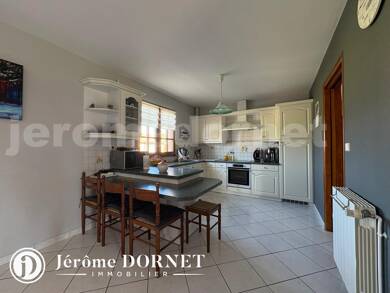Maison à vendre 250 800 € 5 pièces 4 chambres 151,5 m² 1 680 m² de terrain Formerie 60220