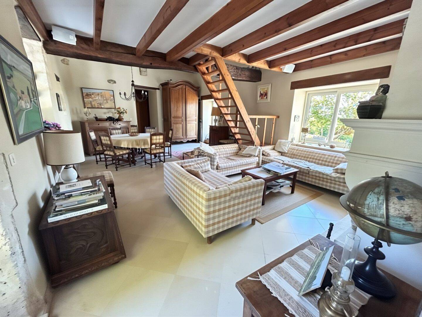 Maison à vendre, 334m², ROULLET SAINT ESTEPHE