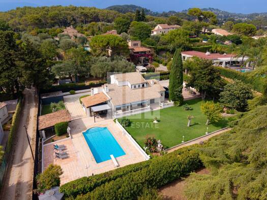 Maison de plain-pied à vendre 1 090 000 € 6 pièces 4 chambres 150 m² 1 830 m² de terrain Pibonson-Les Faisses-Ranguin Mougins 06250