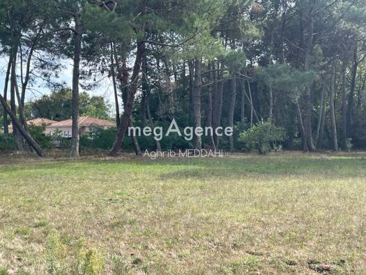 Terrain constructible viabilisé à vendre 245 000 € 606 m² de terrain Saint-Aubin-de-Médoc 33160