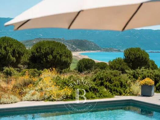 Maison de plain-pied à vendre 1 690 000 € 7 pièces 5 chambres 193,9 m² 1 500 m² de terrain Coggia 20118