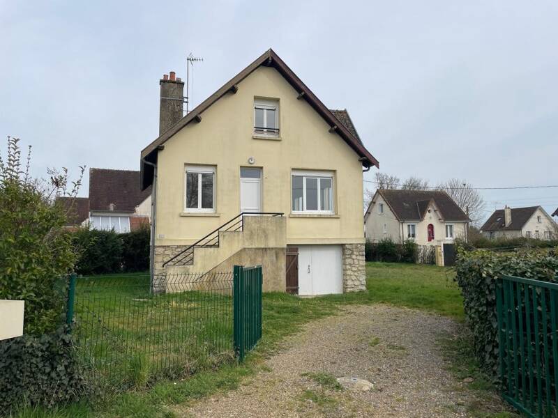 Maison à vendre, 68m², SAINT COSME EN VAIRAIS