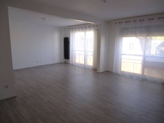 Appartement à louer 890 € 5 pièces 3 chambres 100 m² Étage 3/4 Nevers 58000