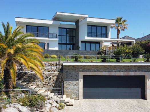 Maison à vendre 1 500 000 € 9 pièces 4 chambres 363 m² 1 077 m² de terrain Pau 64000