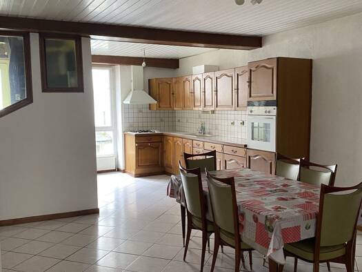 Maison à vendre 99 000 € 5 pièces 3 chambres 169 m² Saint-Rambert-en-Bugey 01230