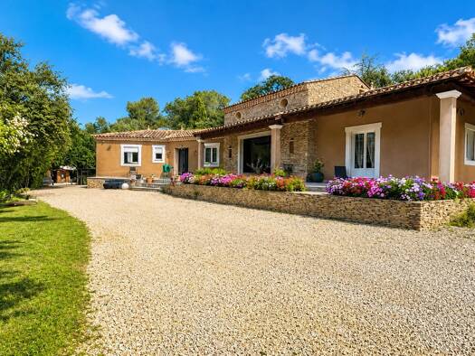 Maison de plain-pied à vendre 1 200 000 € 12 pièces 5 chambres 307 m² 3 560 m² de terrain Camplanier Nîmes 30000