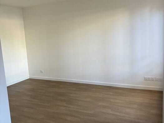 Appartement à louer - Première occupation 686 € 1 pièce 32 m² RDC/3 Courtarelle-Cantagril-Muriers Castelnau-le-Lez 34170