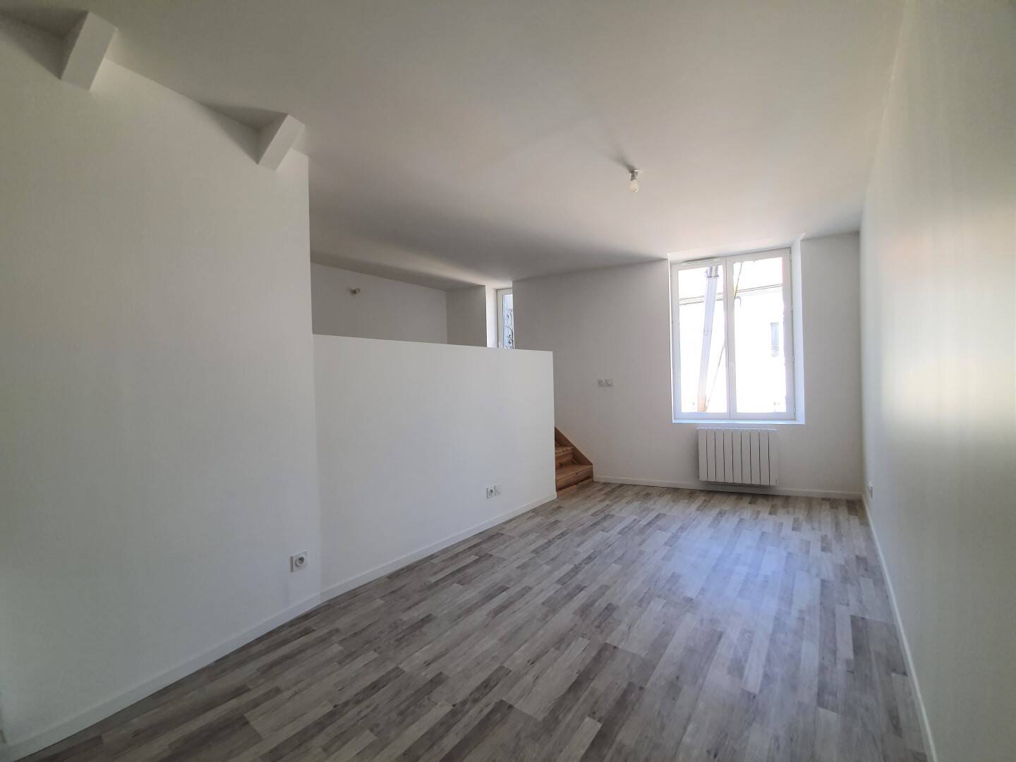 Maison à louer, 26m², AMBERIEU EN BUGEY