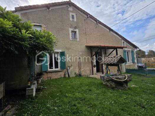 Maison à vendre 62 000 € 4 pièces 3 chambres 116 m² 1 134 m² de terrain Saint-Sauvant 86600