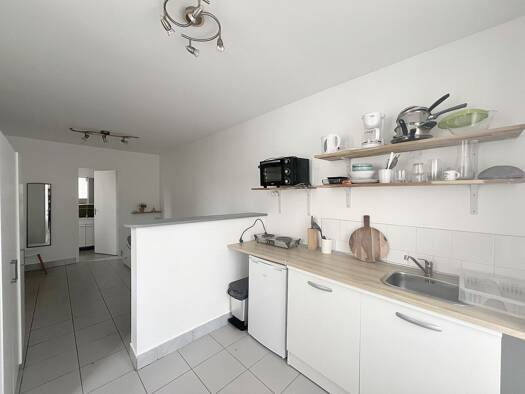 Appartement à louer 590 € 1 pièce 25 m² RDC/1 disponible dès maintenant Mantes-la-Jolie 78200