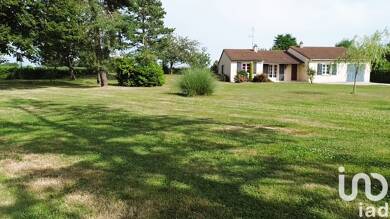 Maison de plain-pied à vendre 184 000 € 5 pièces 4 chambres 108 m² 4 000 m² de terrain Pompaire 79200
