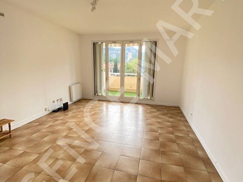 Maison à louer, 64m², MARSEILLE 8E