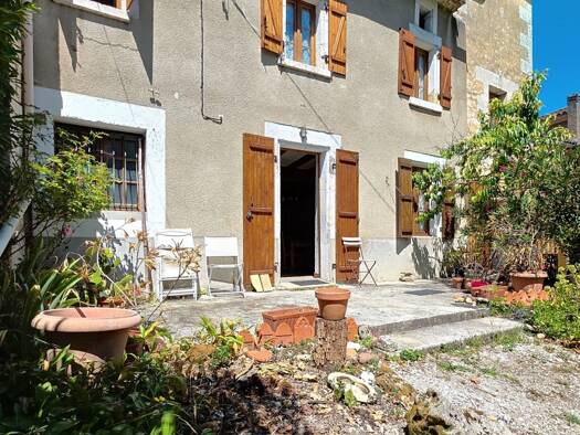 Maison à vendre 151 000 € 5 pièces 3 chambres 148 m² 385 m² de terrain Fissac Ruelle-sur-Touvre 16600