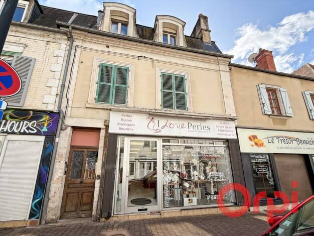 Local commercial à vendre 59 900 € 52 m² de surface de vente Centre Ville Bourges 18000
