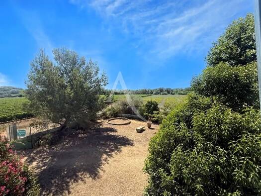 Ferme à vendre 450 000 € 10 pièces 6 chambres 211 m² 48 880 m² de terrain Gallician-Montcalm-Les Écarts Vauvert 30600