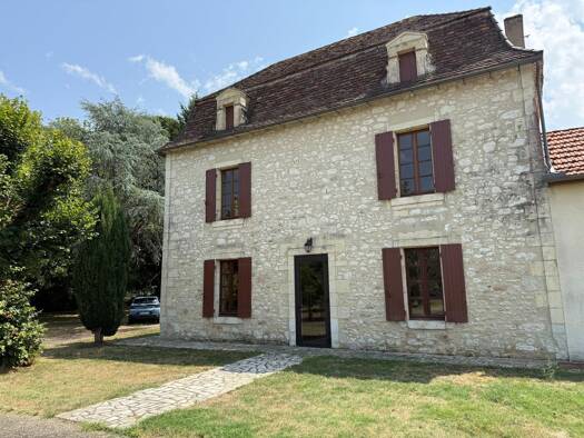 Maison à vendre 272 000 € 5 pièces 4 chambres 128 m² 6 630 m² de terrain Villeréal 47210