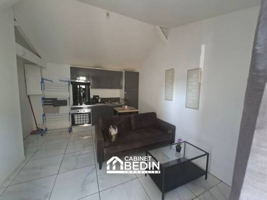 Appartement à vendre 134 100 € 2 pièces 1 chambre 29 m² RDC Bauge-Sarcignan-Versein Villenave-d'Ornon 33140
