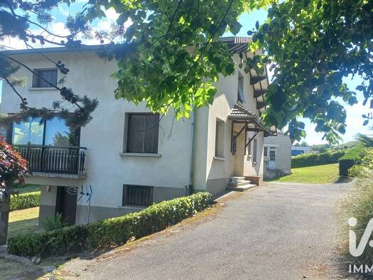 Maison à vendre 230 000 € 5 pièces 3 chambres 104 m² 5 090 m² de terrain Saint-Julien-Molin-Molette 42220