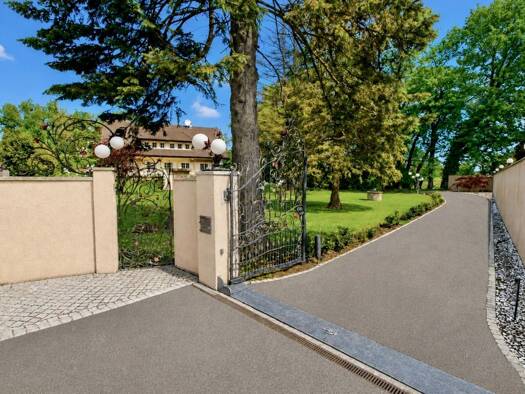 Maison à vendre - neuf 990 000 € 11 pièces 7 chambres 451 m² 2 820 m² de terrain Lully 74890