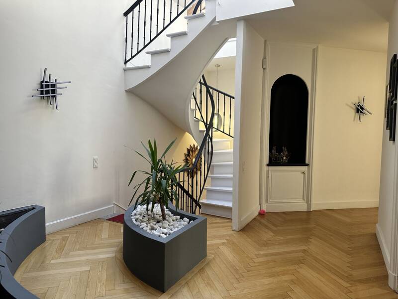 Maison à vendre, 330m², SAINT ETIENNE