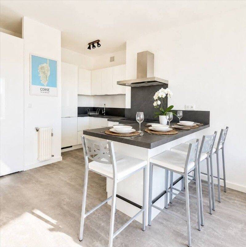 Magnifique 2 pièces meublé avec terrasse et vue mer — 1