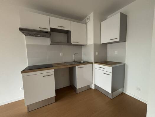 Appartement à louer 730 € 2 pièces 1 chambre 38,6 m² Étage 2/5 Château-de-l'Hers Toulouse 31500