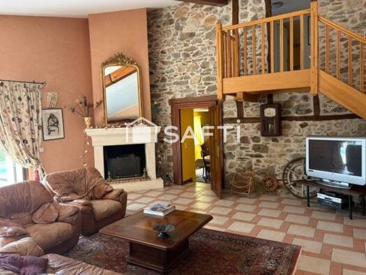 Maison à vendre 326 900 € 7 pièces 5 chambres 251 m² 2 600 m² de terrain Albi 81000