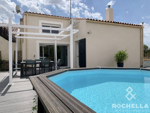 Maison à vendre 332 000 € 6 pièces 4 chambres 187 m² 2 600 m² de terrain Saint-Jean-de-Liversay 17170