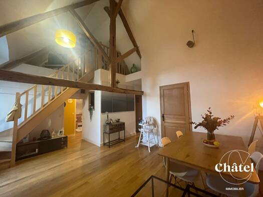 Duplex à vendre 239 000 € 3 pièces 2 chambres 63 m² Étage 2/2 Centre Ville Senlis 60300