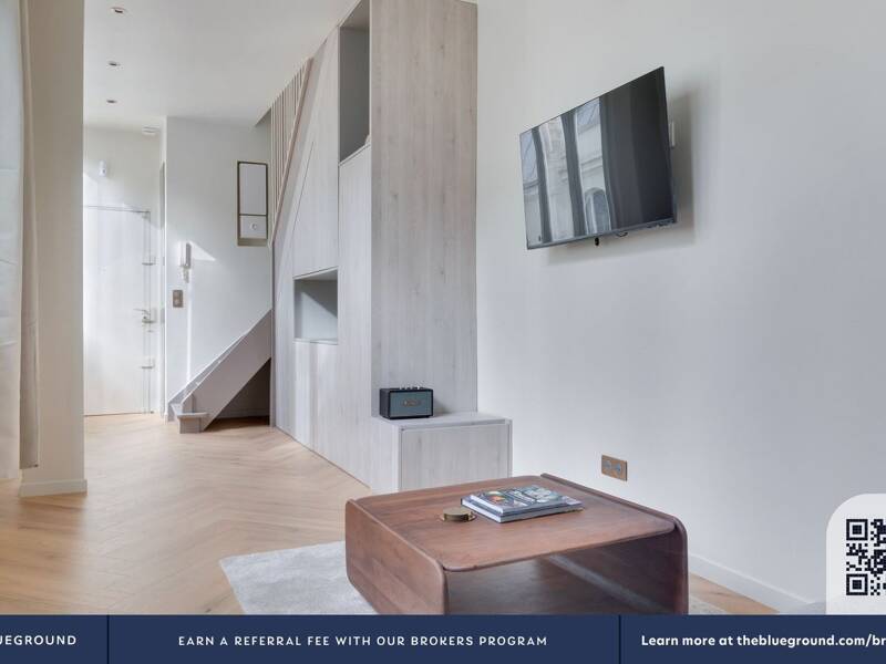Maison à louer, 43m², PARIS 16E