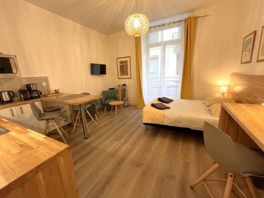 Appartement à vendre 143 000 € 1 pièce 4 chambres 24,1 m² Étage 1/5 Centre Ville Nord Aix-les-Bains 73100