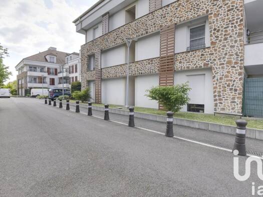 Appartement à vendre 215 000 € 2 pièces 1 chambre 45 m² RDC/3 Domaine d'Armainvilliers Ozoir-la-Ferrière 77330