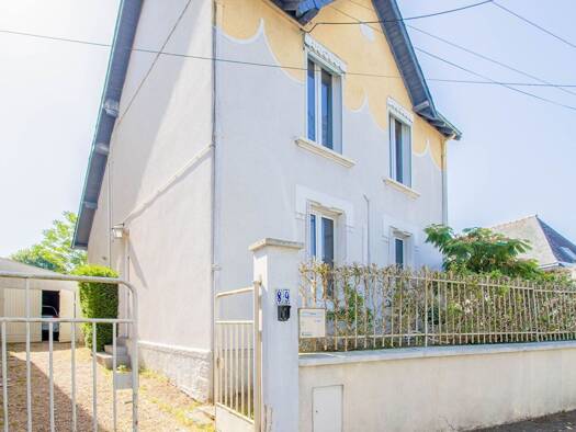 Maison à vendre 275 600 € 6 pièces 4 chambres 93 m² 495 m² de terrain Madeleine-Saint Léonard-Justices Angers 49000