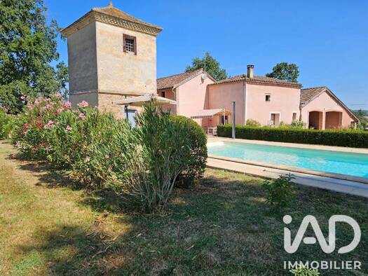 Demeure à vendre 450 000 € 8 pièces 4 chambres 300 m² 7 321 m² de terrain Le Pin 82340