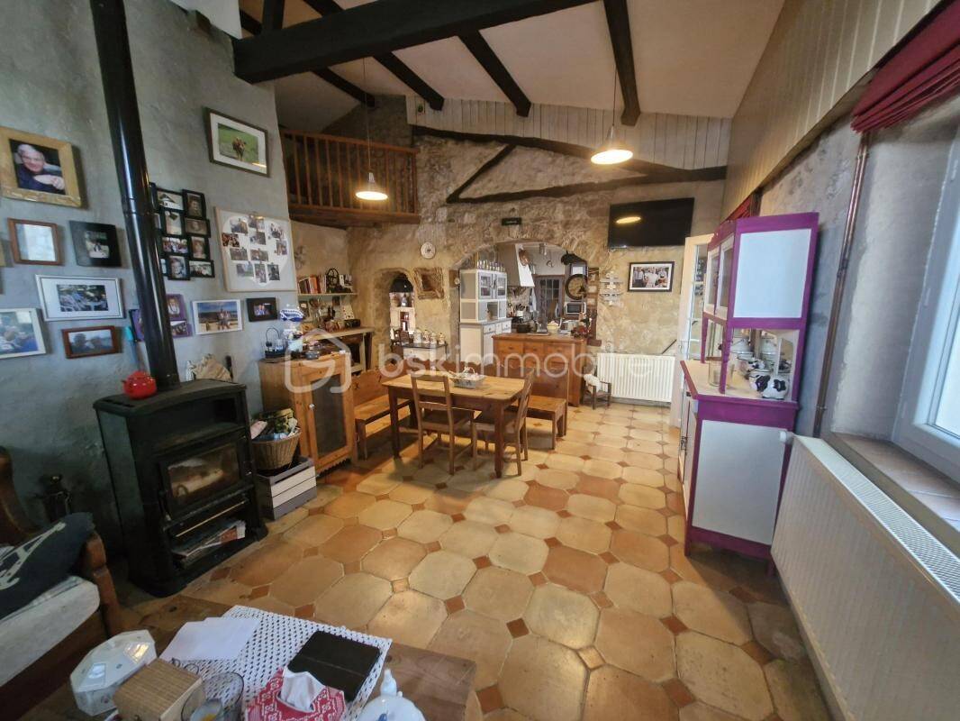 Maison à vendre, 350m², PORT SAINTE FOY ET PONCHAPT