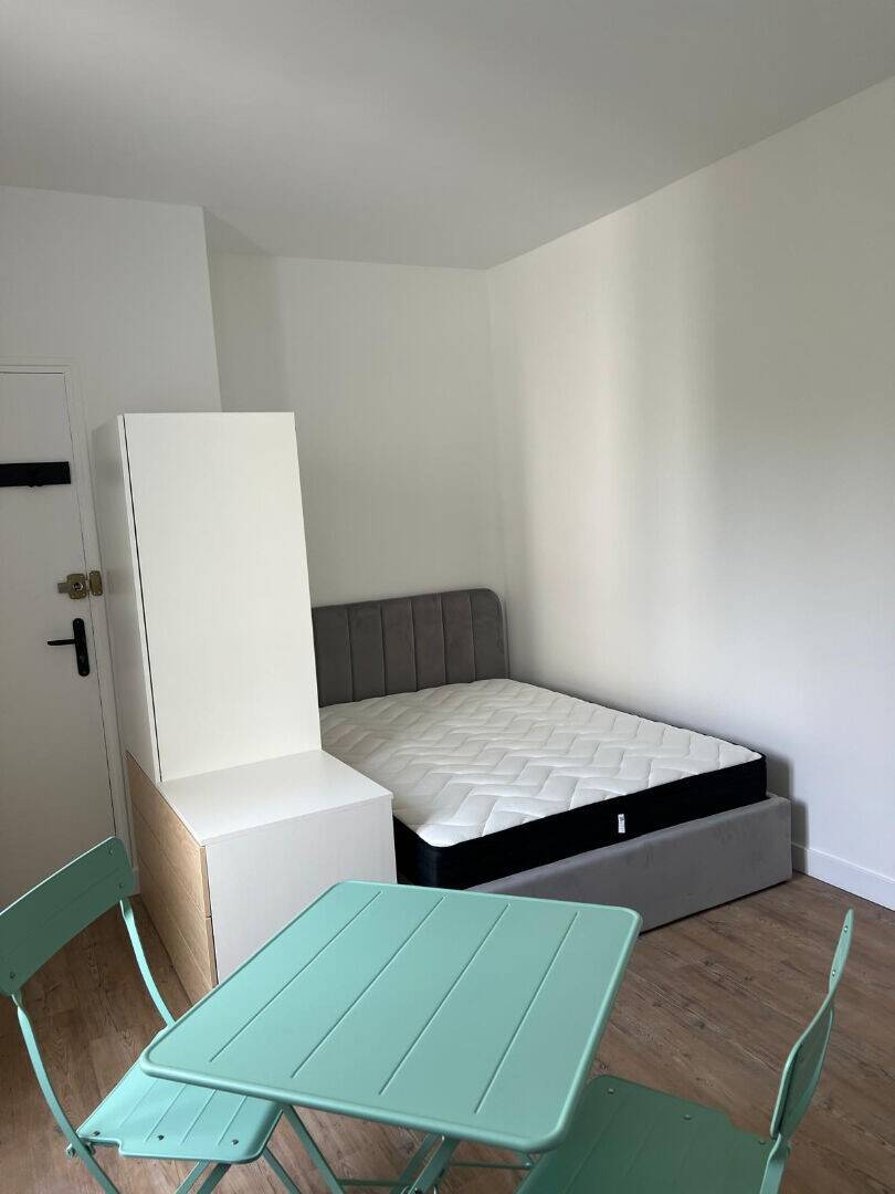 Maison à louer, 18m², SAINT MAUR DES FOSSES