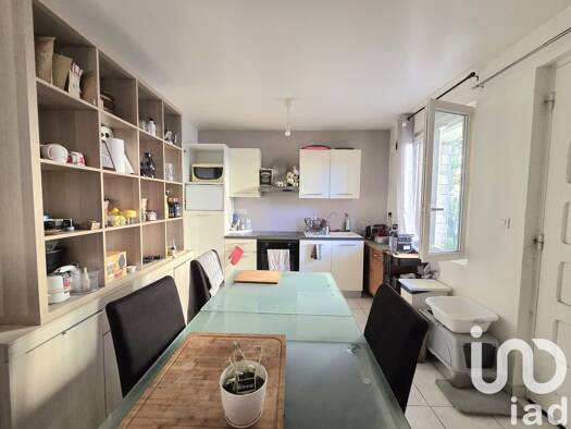 Appartement à vendre 98 000 € 3 pièces 2 chambres 90 m² RDC/1 Saint Veran-Marsillargues Avignon 84000