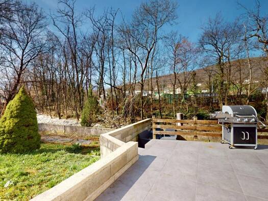 Appartement à vendre 295 000 € 3 pièces 2 chambres 62,6 m² RDC/3 Aix-les-Bains 73100