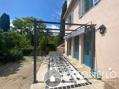 Maison de ville à louer 1 700 € 3 pièces 2 chambres 81 m² 60 m² de terrain Village Roquebrune sur Argens 83520