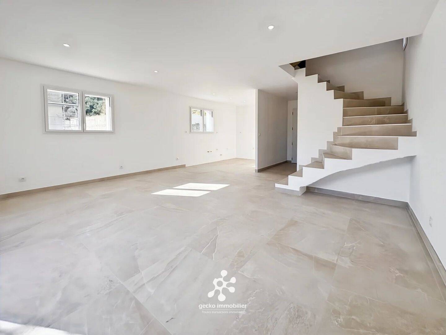 Maison à vendre, 122m², TOURRETTE LEVENS