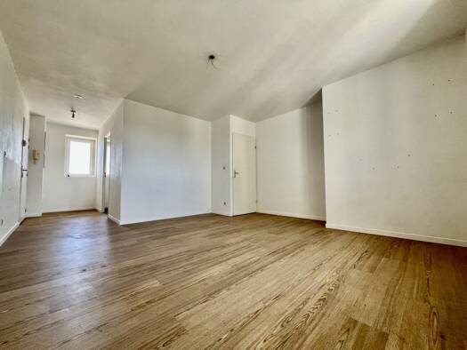 Appartement à vendre 109 000 € 3 pièces 2 chambres 60,7 m² Étage 2/2 Le Pontet 84130