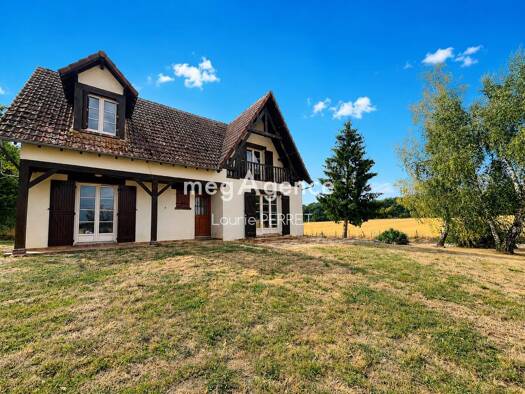 Maison à vendre 223 000 € 5 pièces 4 chambres 132 m² 1 565 m² de terrain Charny Orée de Puisaye 89120