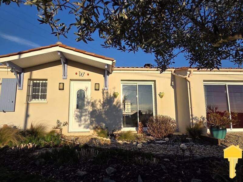 Maison à vendre, 100m², SAINT FORT SUR GIRONDE