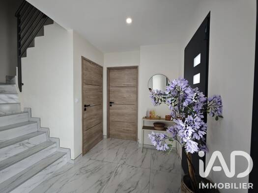 Maison à vendre 499 000 € 6 pièces 4 chambres 148 m² 658 m² de terrain Neuilly-Crimolois 21800